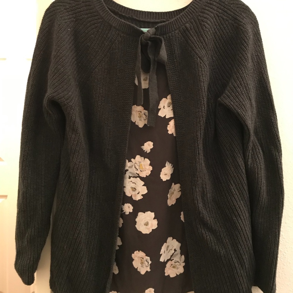 Ann Taylor Loft Gray sweater